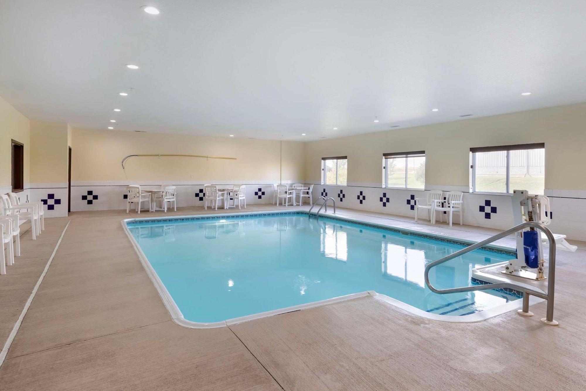 Comfort Inn & Suites Davenport - Quad Cities Extérieur photo