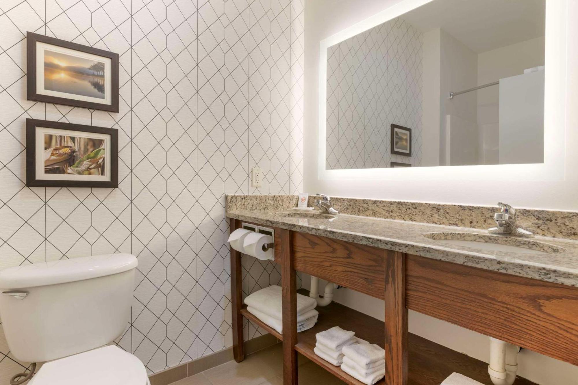 Comfort Inn & Suites Davenport - Quad Cities Extérieur photo