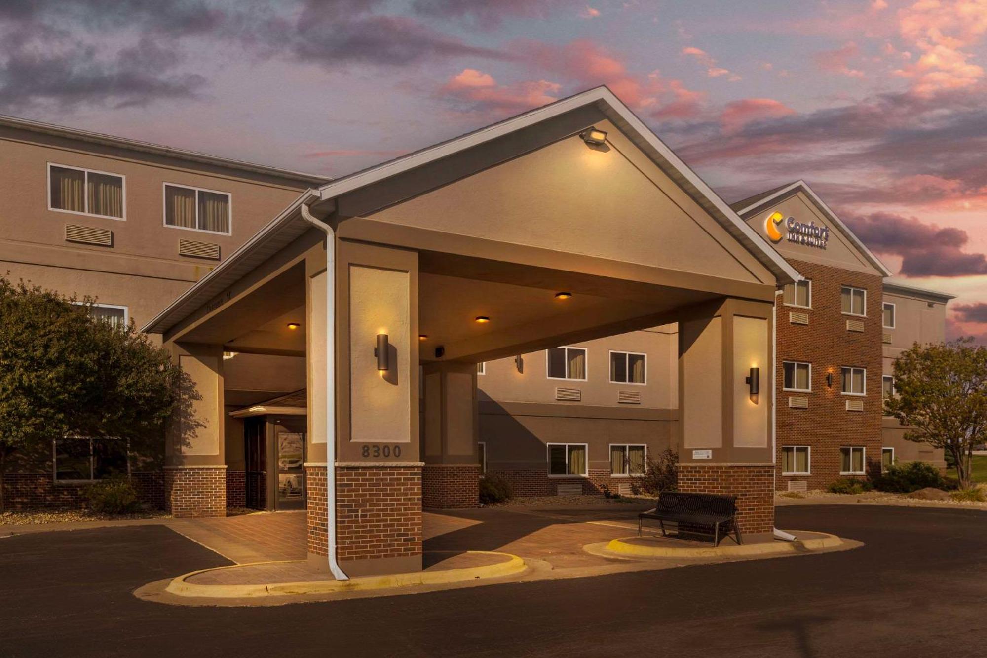 Comfort Inn & Suites Davenport - Quad Cities Extérieur photo
