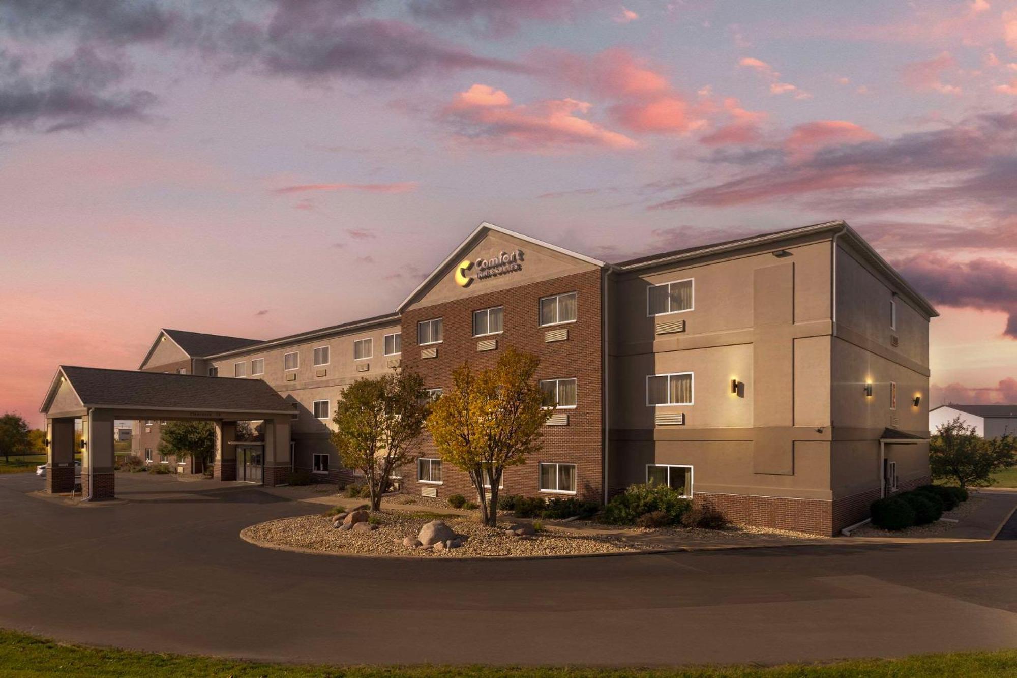 Comfort Inn & Suites Davenport - Quad Cities Extérieur photo